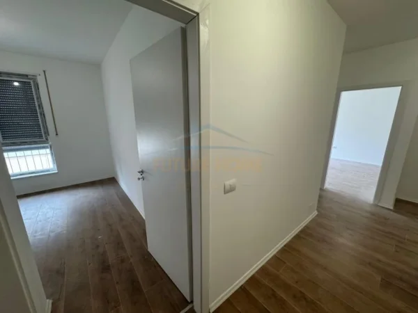 Tirane, jepet me qera apartament 2+1 Kati 6, 92 m² 700 € (Myslym Shyri)