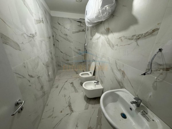Tirane, jepet me qera apartament 2+1 Kati 6, 92 m² 700 € (Myslym Shyri)