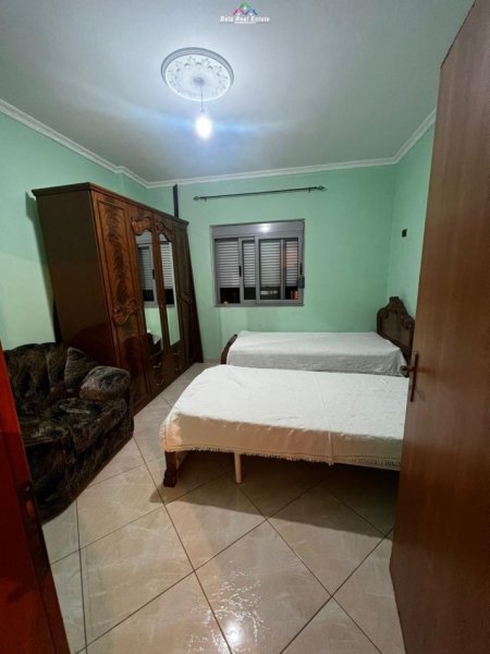 Tirane, jepet me qera apartament 2+1 Kati 3, 103 m² 500 € (astir)
