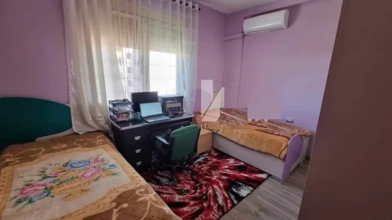 Fier, shes , 