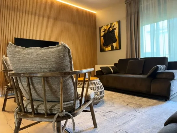 Tirane, jepet me qera apartament 3+1 , 140 m² 2.000 € (Rruga e Elbasanit)