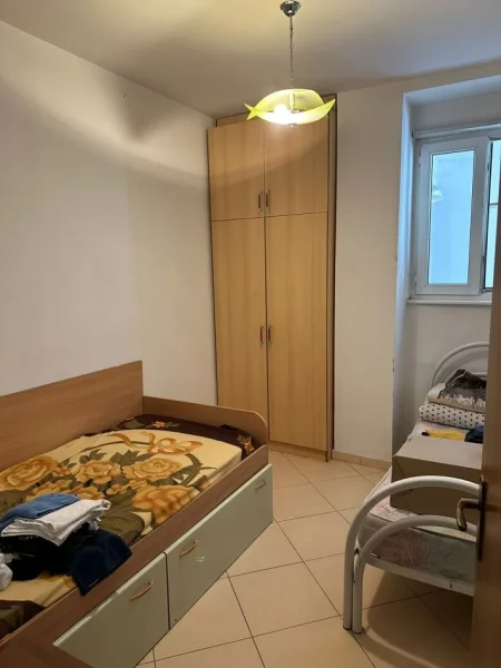 Tirane, jap me qera apartament 2+1+Ballkon Kati 2, 95 m² 600 € (Selvia, afer Observatorit)