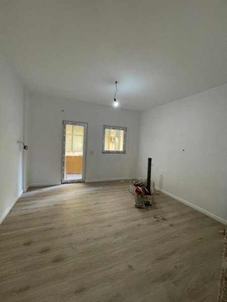 Durres, shitet apartament 2+1 Kati 1, 84 m² 115.000 € (vollga)