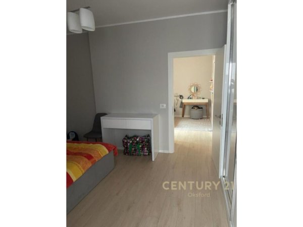 Tirane, shitet apartament 2+1 Kati 5, 73 m² 175.000 € (rruga e kavajes)