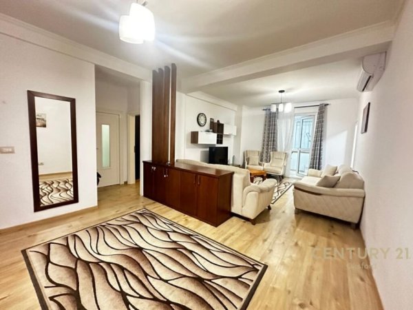 Tirane, shitet apartament 2+1+Ballkon Kati 1, 165 m² 168.000 € (Rruga Rrapo Hekali)