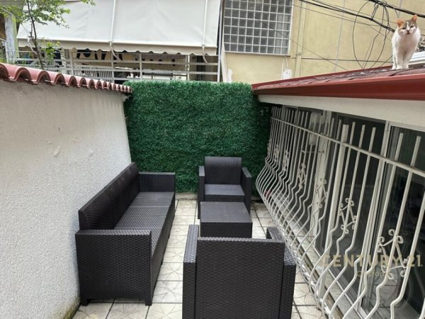 Tirane, shitet apartament 2+1+Ballkon Kati 1, 165 m² 168.000 € (Rruga Rrapo Hekali)