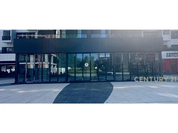 Tirane, jepet me qera ambjent biznesi Kati 0, 474 m² 7.200 € (Rruga e Kavajes)