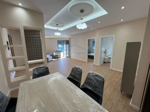 Vlore, shitet apartament 2+1 Kati 6, 96 m² 172.000 € (Rruga e Cipajve, afer shkolles Elite, Vlore) RV 45141