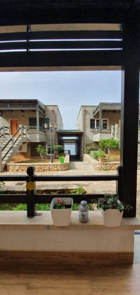 Vlore, jepet me qera apartament 1+1+Ballkon Kati 1, 70 m² 800 € (uji i ftohte vlore)