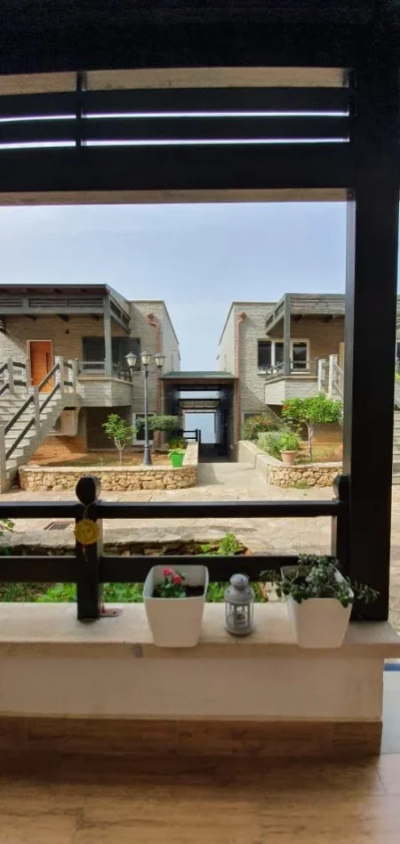 Vlore, jepet me qera apartament 1+1+Ballkon Kati 1, 70 m² 800 € (uji i ftohte vlore)