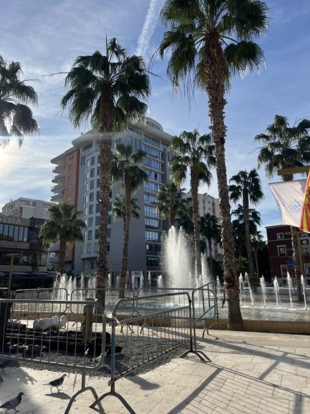 Durres, jepet me qera ambjent biznesi , 30 m² 450 € 