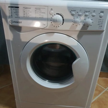 Vlore, jepet me qera apartament 1+1 Kati 1, 250 € (CAMERIA)