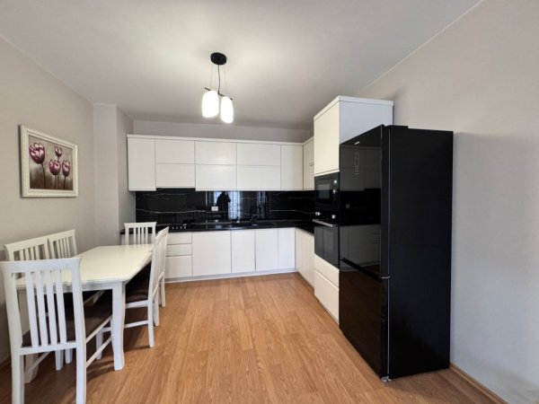 Tirane, jepet me qera apartament 2+1 Kati 6, 100 m² 500 € (5 Maj)