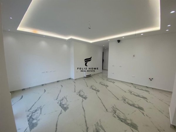 Tirane, jepet me qera zyre Kati 7, 106 m² 1.000 € (RRUGA MINE PEZA)