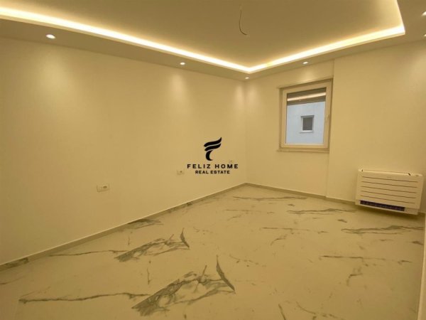 Tirane, jepet me qera zyre Kati 7, 106 m² 1.000 € (RRUGA MINE PEZA)
