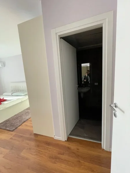 Tirane, jepet me qera apartament 2+1+Ballkon Kati 4, 85 m² 800 € (Fiori DI Bosko)