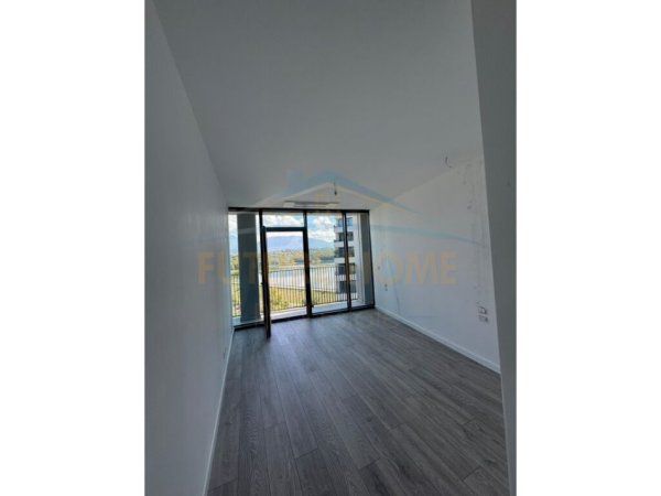 Tirane, jepet me qera apartament duplex 2+1 Kati 4, 125 m² 1.300 € (Lake View)