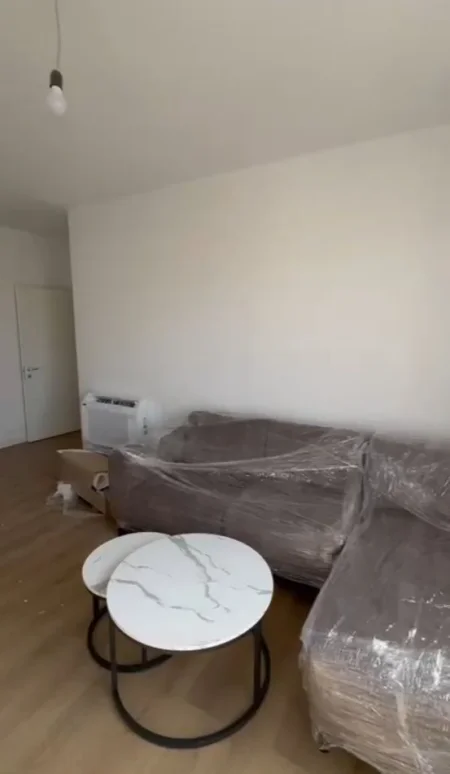 Tirane, jepet me qera apartament 3+1+Ballkon Kati 9, 101 m² 650 € (beniamin kruta)