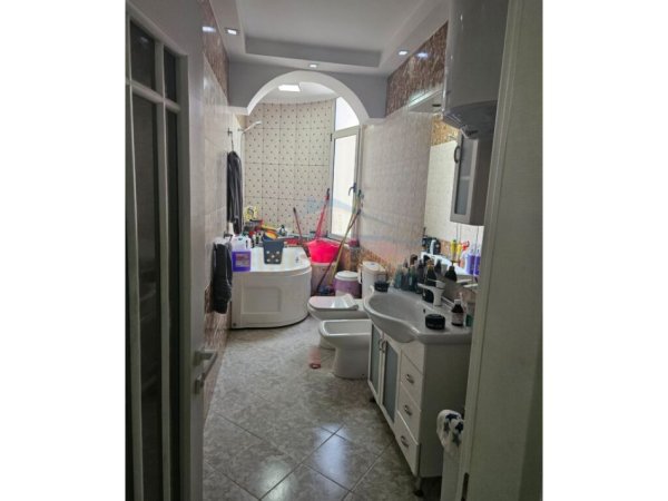 Tirane, shitet apartament 3+1 Kati 5, 86 m² 205.000 € (SHESHI WILLSON)