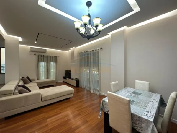 Tirane, shitet apartament 2+1 Kati 4, 120 m² 2.400.000 € (Liqeni i Thate)
