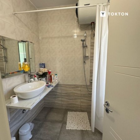 Tirane, jepet me qera apartament 2+1 Kati 0, 120 m² 750 € (Shkolla e Kuqe, Tirane) TT 1374