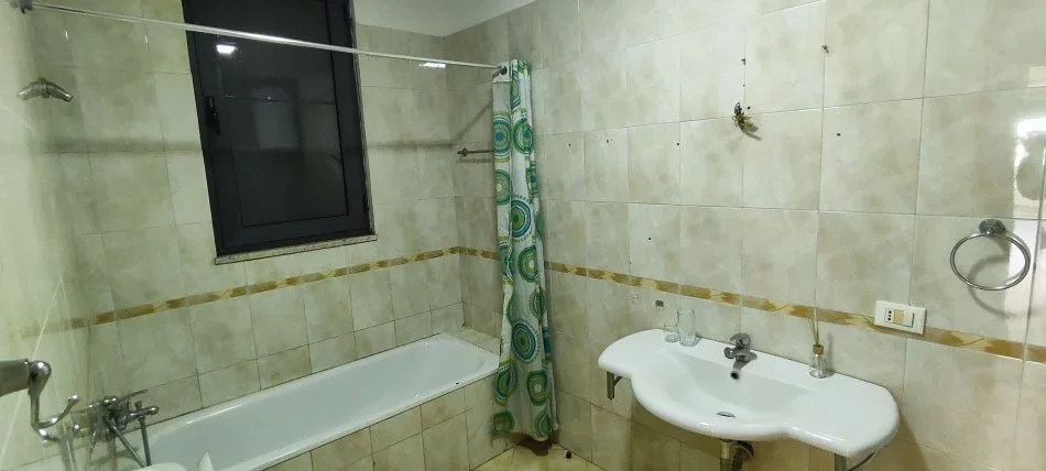 Shqiperi, Juridiku, me qera zyre Kati 7, 120 m² 799 € (Vaso Pasha)