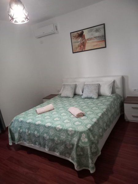 Durres, jepet me qera, apartament 1+1 , (VOLLGA DURRES!)