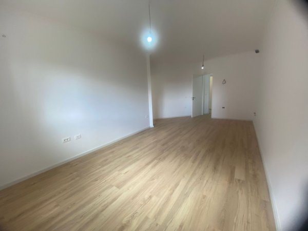 Tirane, shitet apartament 1+1 Kati 5, 70 m² 135.000 € (Rruga Elbasanit)