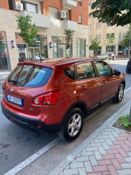 OKAZION PER ARSYE MOSPERDORIMI!Tirane, shes makine Nissan Qashqai Nafte, e kuqe manuale Kondicioner 224.000 km 4,500€ me mundesi diskutimi cmimi nese bihet dakort