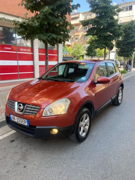 OKAZION PER ARSYE MOSPERDORIMI!Tirane, shes makine Nissan Qashqai Nafte, e kuqe manuale Kondicioner 224.000 km 4,500€ me mundesi diskutimi cmimi nese bihet dakort