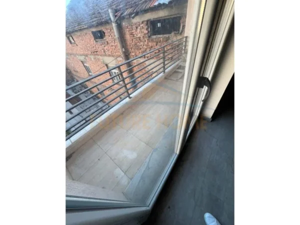 Korce, shitet apartament 1+1 Kati 4, 64 m² 51.800 € (Lagjia 18)