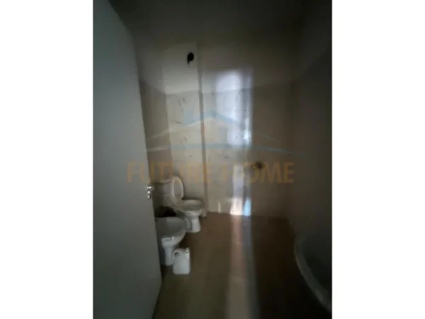 Korce, shitet apartament 1+1 Kati 4, 64 m² 51.800 € (Lagjia 18)