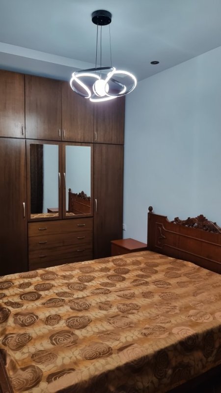Tirane, jepet me qera apartament 2+1+Ballkon Kati 2, 84 m² 400 € (FRESK)