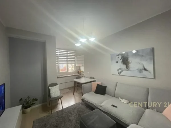 Tirane, shitet apartament 2+1 Kati 5, 73 m² 175.000 € (21dhjetori)