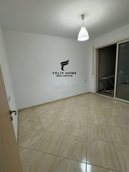 Tirane, jepet me qera zyre Kati 3, 115 m² 500 € (ASTIR)