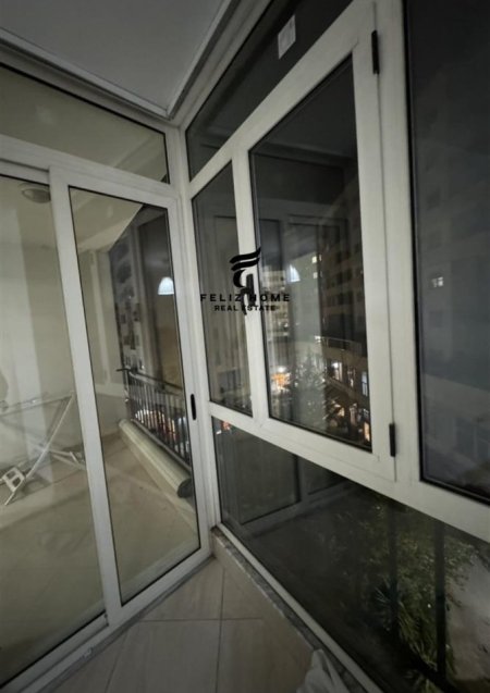 Tirane, jepet me qera zyre Kati 3, 115 m² 500 € (ASTIR)