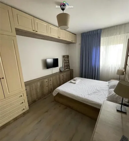 Tirane, jepet me qera apartament 2+1 Kati 6, 80 m² 550 € (astir)