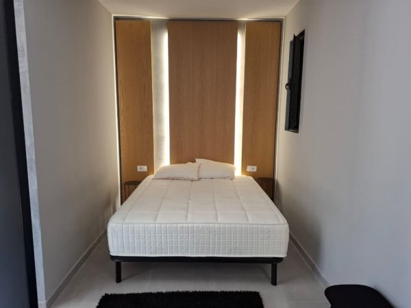 Tirane, jepet me qera apartament 1+1+Ballkon Kati 9, 60 m² 750 € (rruga e kosovareve)