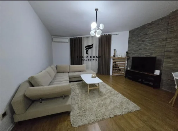 Tirane, jepet me qera apartament 1+1+Ballkon Kati 3, 90 m² 650 € (LIQENI I THATE)