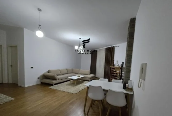 Tirane, jepet me qera apartament 1+1+Ballkon Kati 3, 90 m² 650 € (LIQENI I THATE)