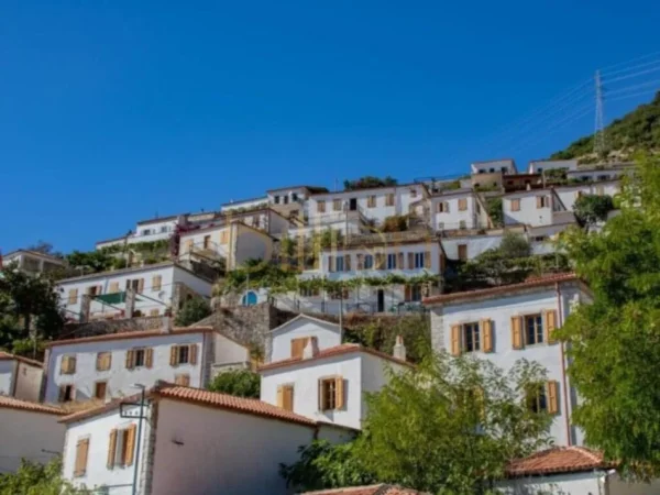 Himare, shitet shtepi 2 Katshe , 300 m² 447.000 € (Vuno, Himarë, Albania)