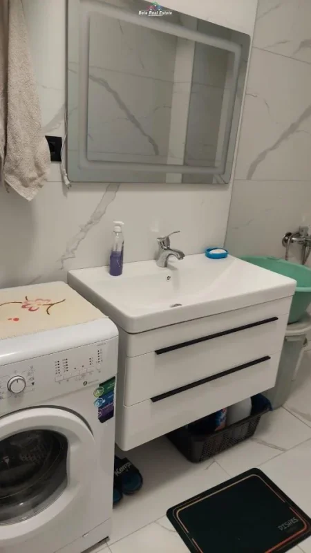 Tirane, jepet me qera zyre Kati 3, 120 m² 950 € (myslym shyri)