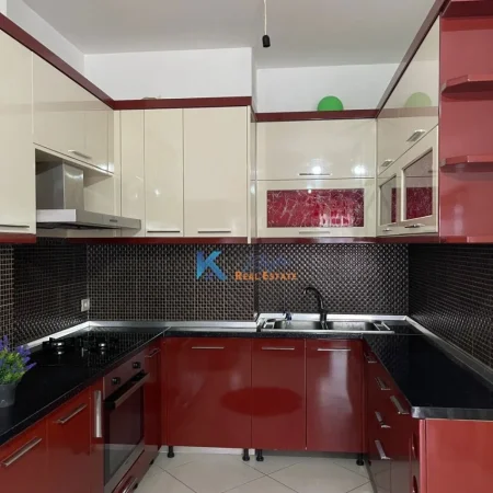 Tirane, jap me qera apartament 2+1+Ballkon Kati 5, 116 m² 600 € (Astir)