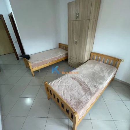 Tirane, jap me qera apartament 2+1+Ballkon Kati 5, 116 m² 600 € (Astir)