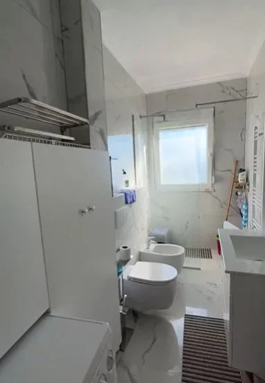 Tirane, shitet apartament 1+1 Kati 3, 76 m² 95.000 € (Fresk)