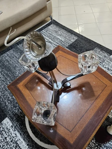 Tirane, Shes Abazhur Tavani me 3 Llampa Xham Kristal 20 €