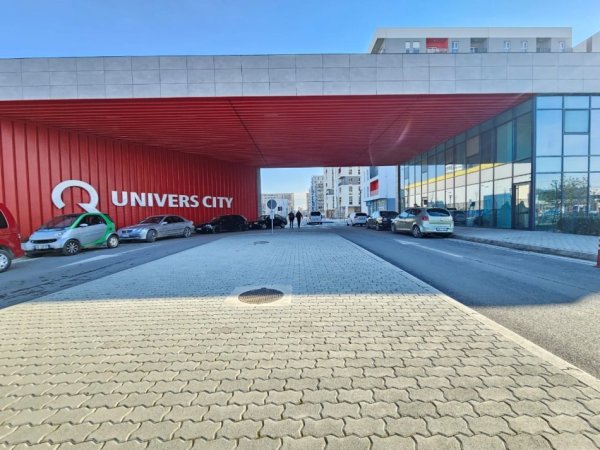 Tirane, shitet apartament 1+1+Ballkon Kati 4, 65 m² 74.500 € (Univers City)
