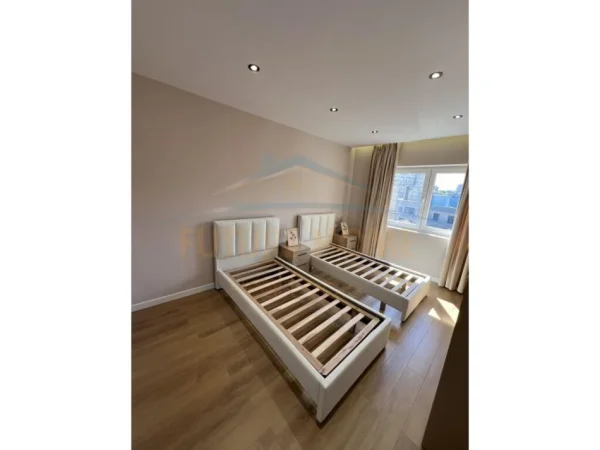 Tirane, shitet apartament 2+1 Kati 5, 75 m² 158.000 € (Rruga Mine Peza)