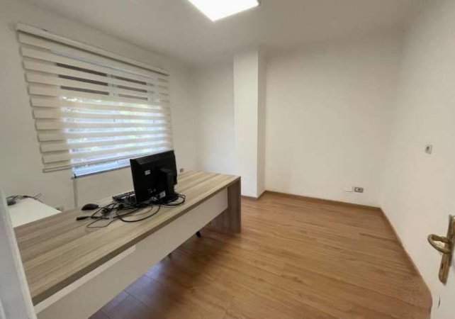 Tirane, jepet me qera apartament 1+1 Kati 1, 60 m² 500 € (Komuna e Parisit)