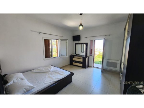 Tirane, jepet me qera Vile 2+1 Kati 1, 100 m² 500 € (Rruga Sabaudin Gabrani)